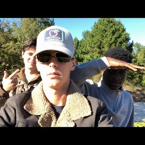 Meet your Posher, Levi